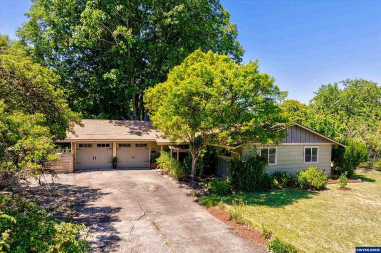 Photo of 1430 NW 15th St Corvallis, OR 97330