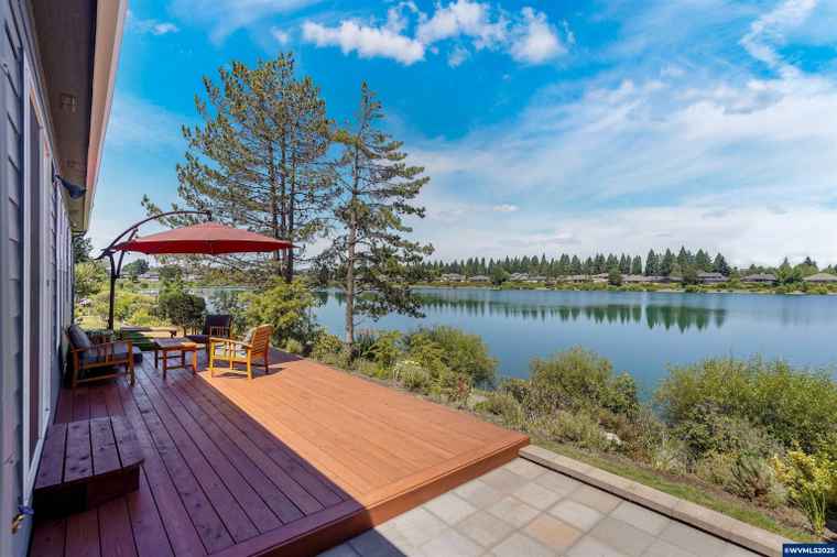 Photo of 412 Lakefair Cir N Keizer, OR 97303