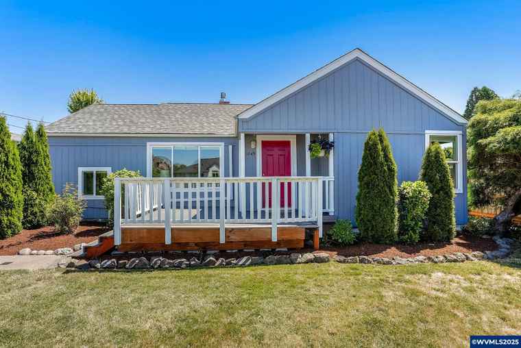 Photo of 1745 SW 53rd St Corvallis, OR 97333