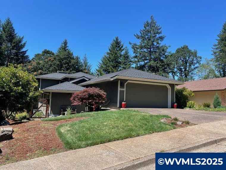 Photo of 2717 NW Rolling Grn Corvallis, OR 97330