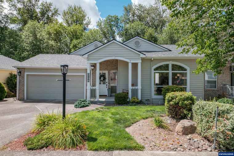 Photo of 1417 Westbrook Dr NW Salem, OR 97304