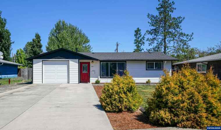 Photo of 935 NW Sycamore Ave Corvallis, OR 97330
