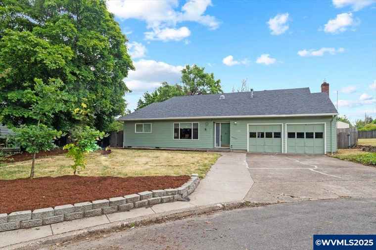 Photo of 1709 Fisher Lp NW Albany, OR 97321
