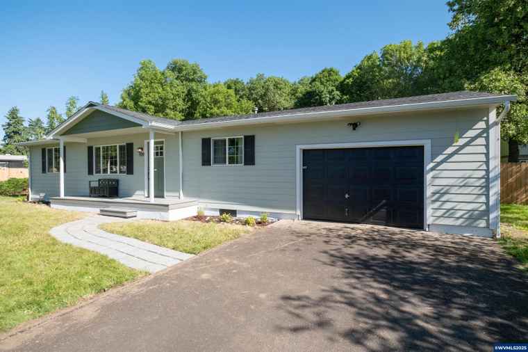 Photo of 939 NW Sequoia Ave Corvallis, OR 97330