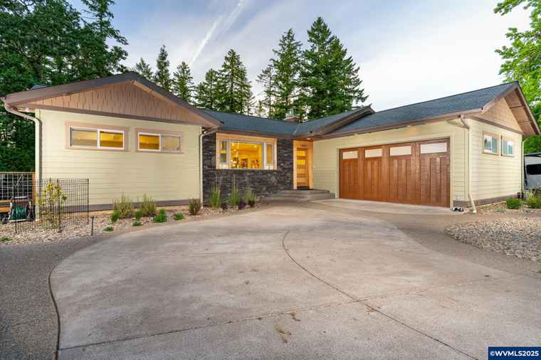 Photo of 3483 NW Crest Dr Corvallis, OR 97330