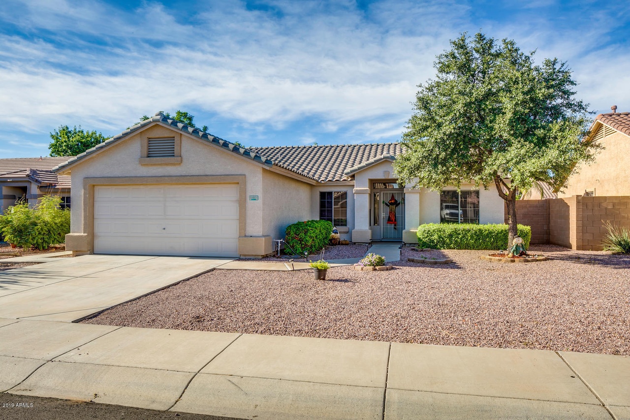 16051 W SAGUARO Ln, Surprise, AZ 85374 | MLS# 5996111 | Redfin