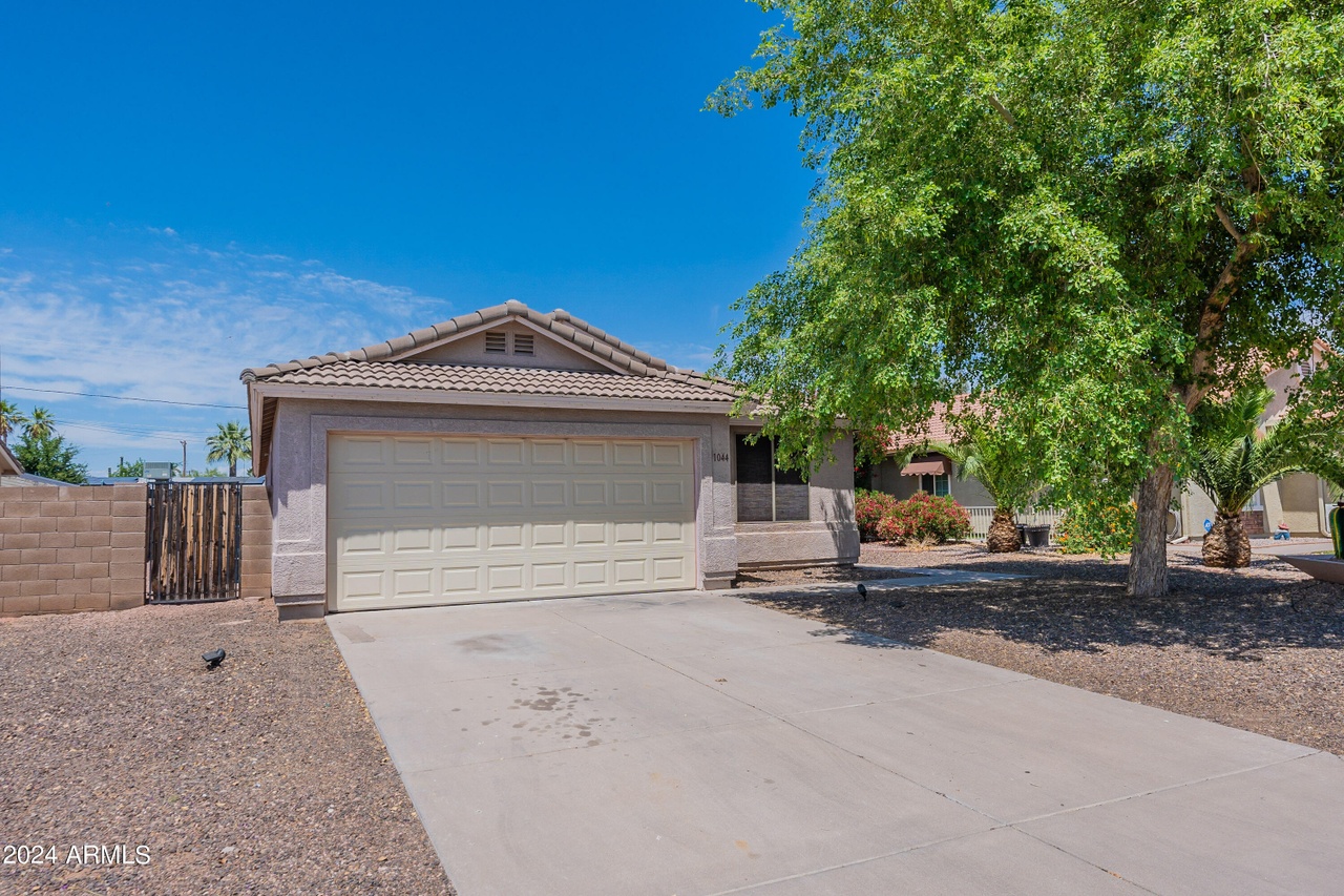 1044 W Rosal Ave, Apache Junction, AZ 85120 | MLS# 6706654 | Redfin