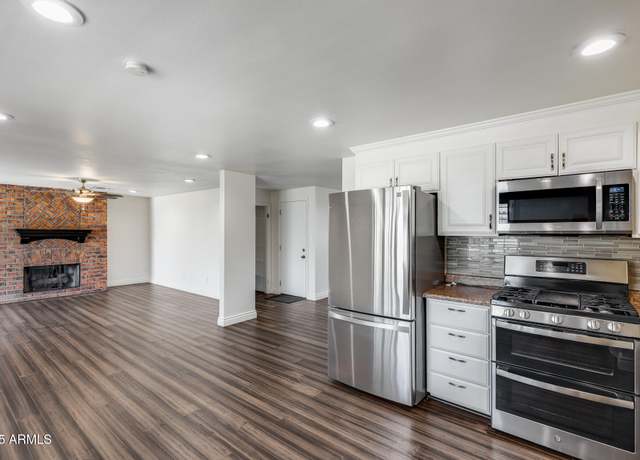 Property at 1930 W Voltaire Ave, Phoenix, AZ 85029, 3 beds, 2 baths