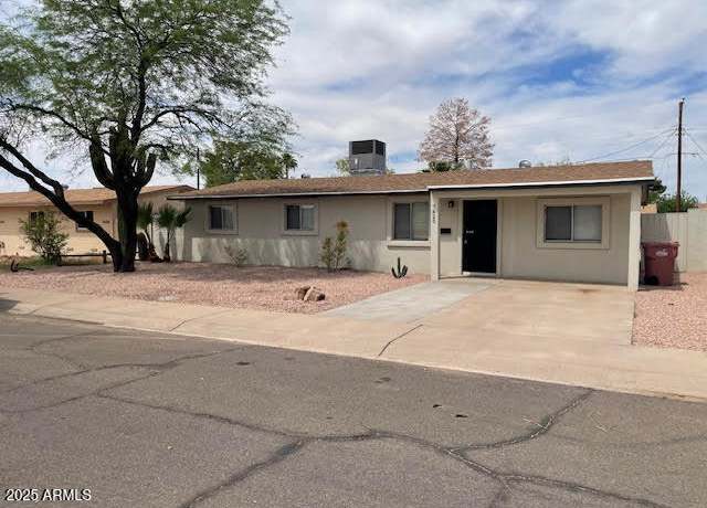 Property at 7820 E Garfield St, Scottsdale, AZ 85257, 3 beds, 2 baths