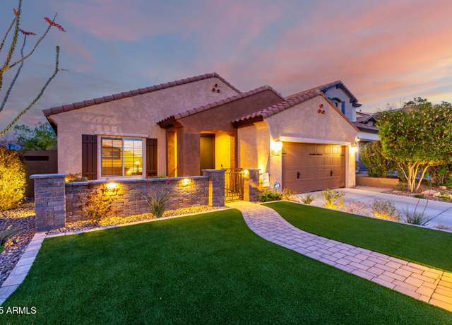 Property at 1322 W Spur Dr, Phoenix, AZ 85085, 3 beds, 2 baths