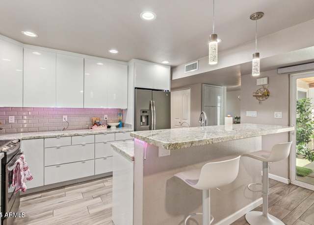 Property at 5913 E Thomas Rd, Scottsdale, AZ 85251, 2 beds, 2 baths