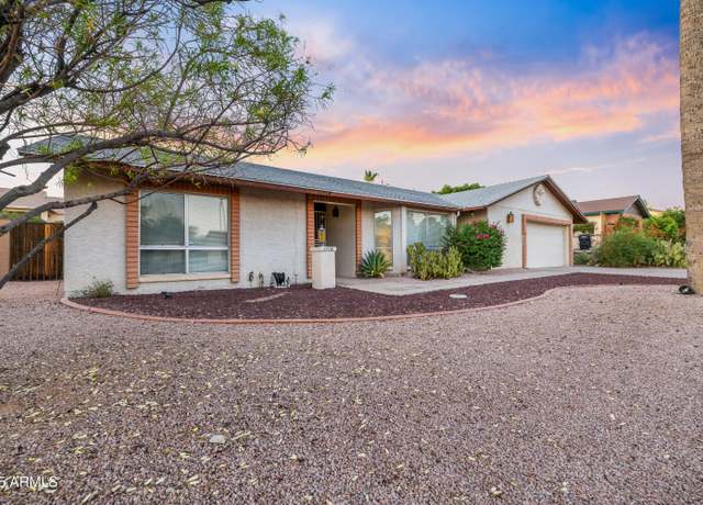 Property at 1116 E Acoma Dr, Phoenix, AZ 85022, 3 beds, 2 baths