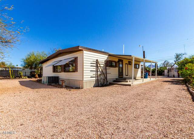 Property at 601 S Pinal Dr, Apache Junction, AZ 85120, 4 beds, 2 baths