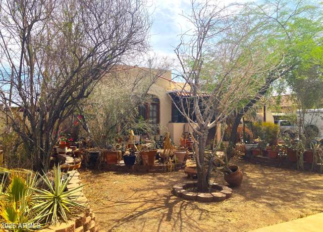 Property at 717 W Lynwood St, Phoenix, AZ 85007, 3 beds, 2 baths