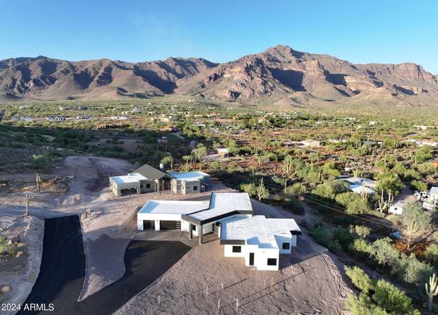 Property at 3502 S Kings Ranch Rd, Gold Canyon, AZ 85118, 4 beds, 4 baths