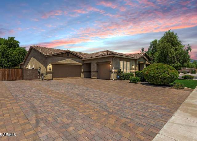 Property at 4318 N 180th Dr, Goodyear, AZ 85395, 4 beds, 3 baths