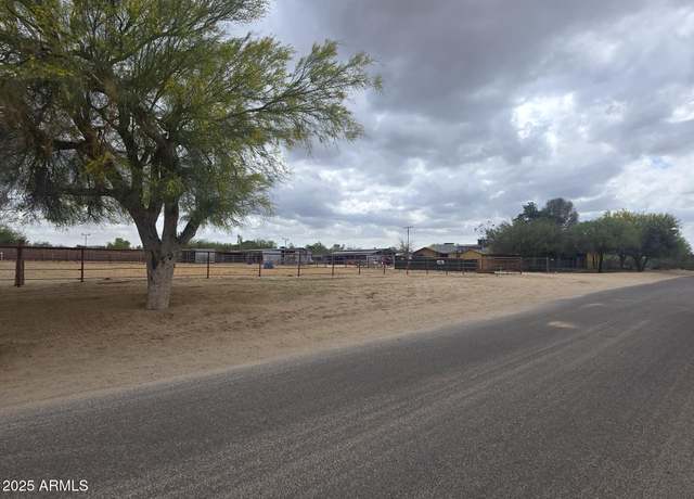 Property at 27435 N 42nd St, Cave Creek, AZ 85331, 4 beds, 3 baths