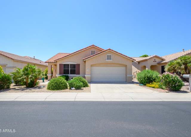 Property at 17449 N Fairway Dr, Surprise, AZ 85374, 2 beds, 2 baths