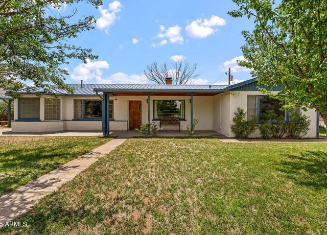 Property at 126 E Cattle Ln, Taylor, AZ 85939, 3 beds, 2 baths