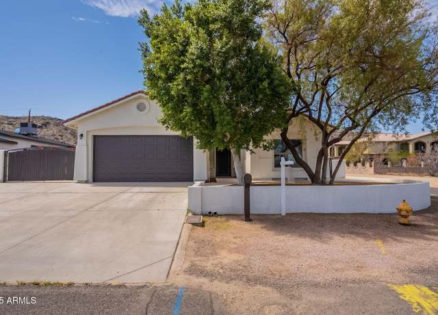Property at 2701 E Caldwell St, Phoenix, AZ 85042, 3 beds, 3 baths