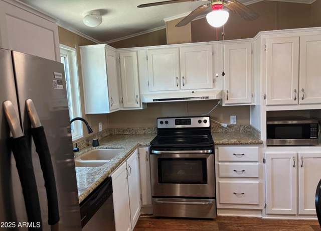 Property at 3901 E Pinnacle Peak Rd #203, Phoenix, AZ 85050, 2 beds, 2 baths