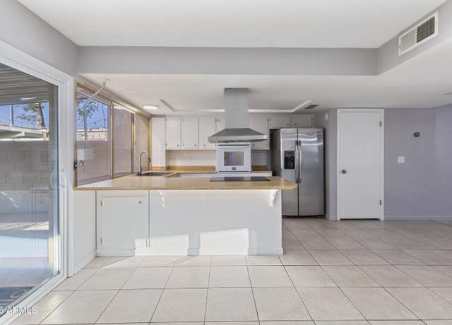 Property at 225 N Standage St #78, Mesa, AZ 85201, 3 beds, 2.5 baths