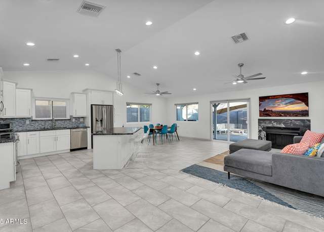 Property at 6201 E Waltann Ln, Scottsdale, AZ 85254, 3 beds, 2 baths