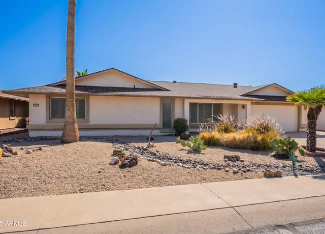 Property at 10514 W Willowcreek Cir, Sun City, AZ 85373, 2 beds, 2 baths
