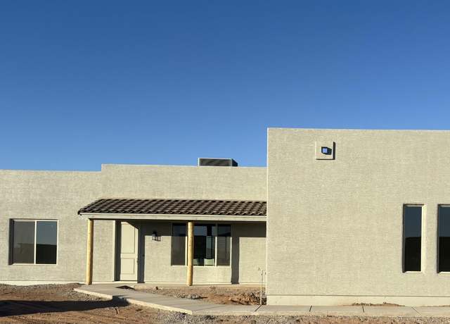 Property at 23131 W Skinner Rd, Wittmann, AZ 85361, 5 beds, 2 baths