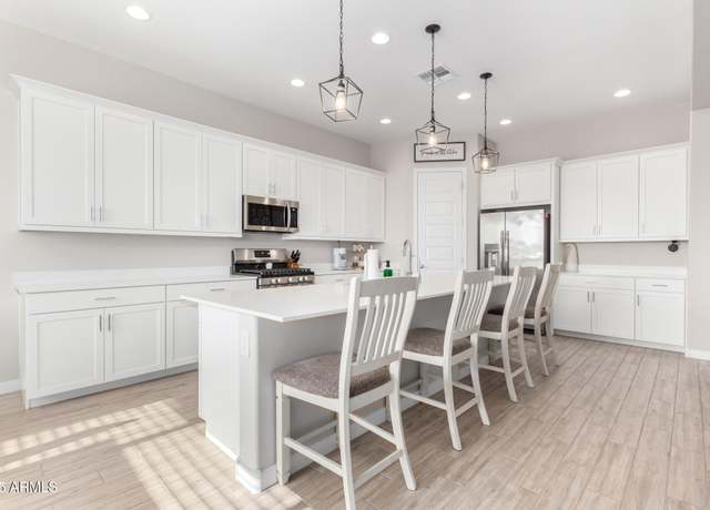 Property at 32582 N Durango Ln, San Tan Valley, AZ 85143, 4 beds, 3 baths