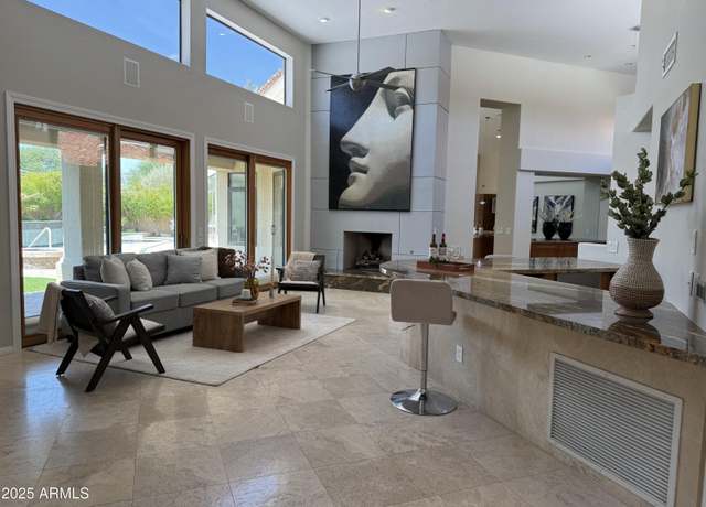 Property at 10410 N 74th Pl, Scottsdale, AZ 85258, 3 beds, 3 baths