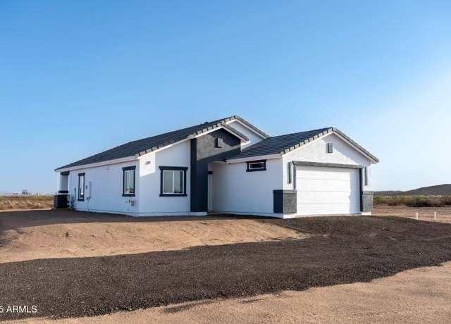 Property at 3816 S 372nd Ave, Tonopah, AZ 85354, 3 beds, 2 baths