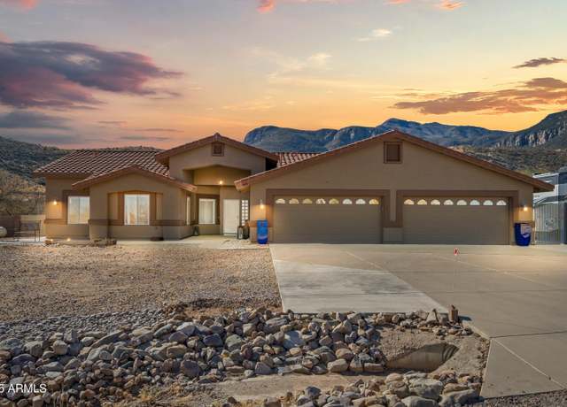 Property at 2574 E Darren Dr, Hereford, AZ 85615, 3 beds, 2 baths