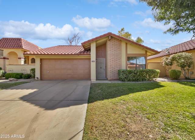 Property at 12342 S Shoshoni Dr, Phoenix, AZ 85044, 2 beds, 2 baths