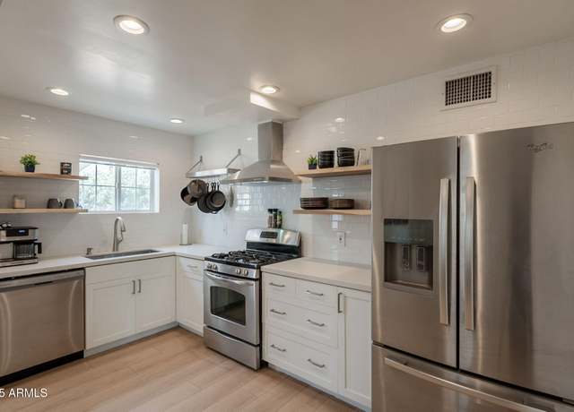 Property at 1622 N 17th Ave, Phoenix, AZ 85007, 2 beds, 1 bath