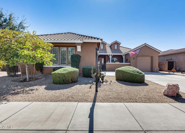 Property at 2571 E Balsam Ct, Chandler, AZ 85286, 5 beds, 4 baths