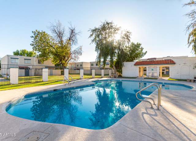 Property at 5254 N 42nd Pkwy, Phoenix, AZ 85019, 3 beds, 1 bath