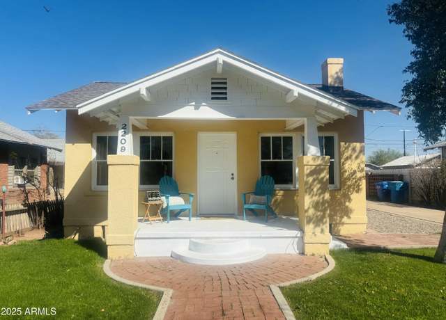 Property at 2209 N 8th St, Phoenix, AZ 85006, 3 beds, 3 baths