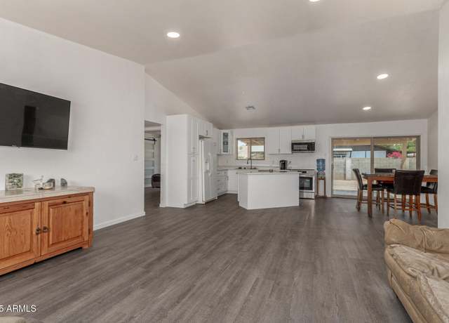 Property at 2826 E Cactus Rd, Phoenix, AZ 85032, 4 beds, 2 baths