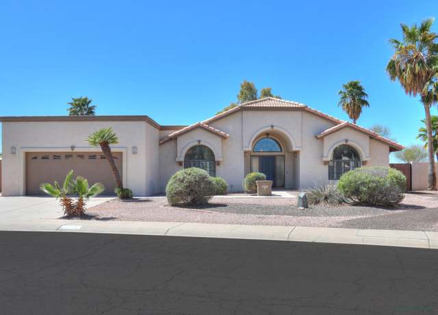 Property at 2077 N Lake Shore Dr, Casa Grande, AZ 85122, 4 beds, 2 baths