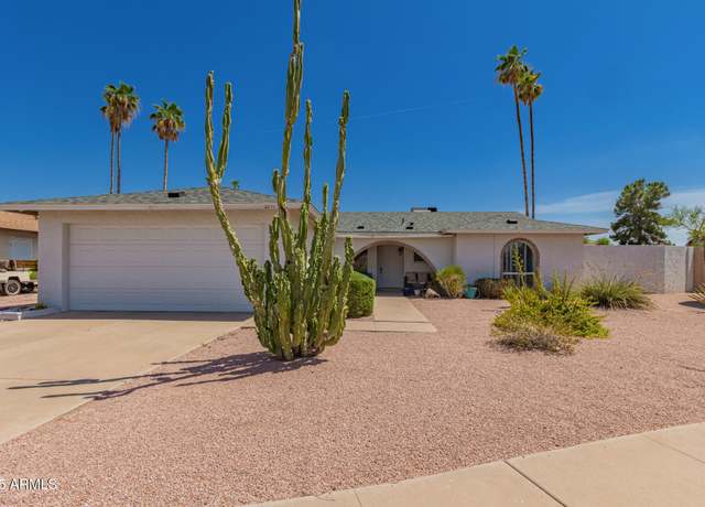 Property at 2717 W Medina Ave, Mesa, AZ 85202, 3 beds, 2 baths