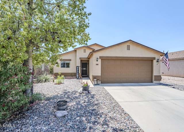 Property at 941 E Desert Moon Trl, San Tan Valley, AZ 85143, 3 beds, 2 baths