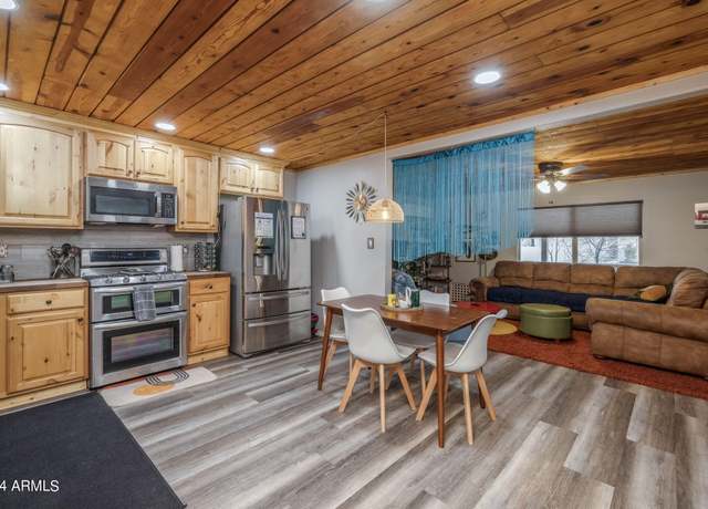 Property at 2074 Thousand Pines Dr, Overgaard, AZ 85933, 2 beds, 2 baths