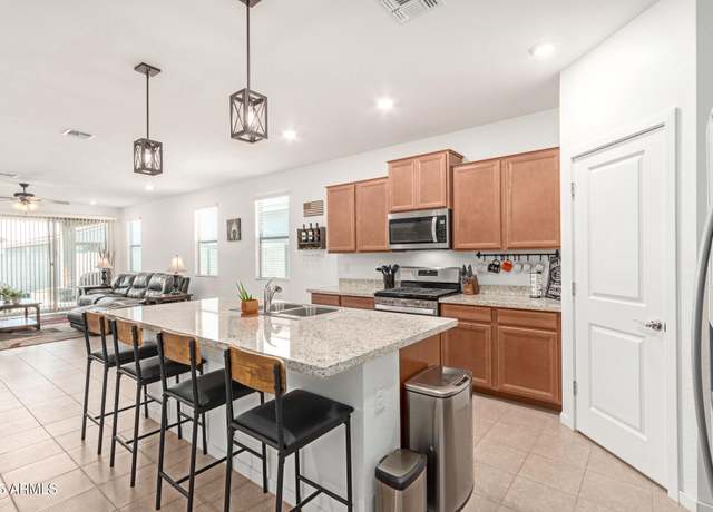Property at 4216 S 67th Dr, Phoenix, AZ 85043, 4 beds, 3 baths