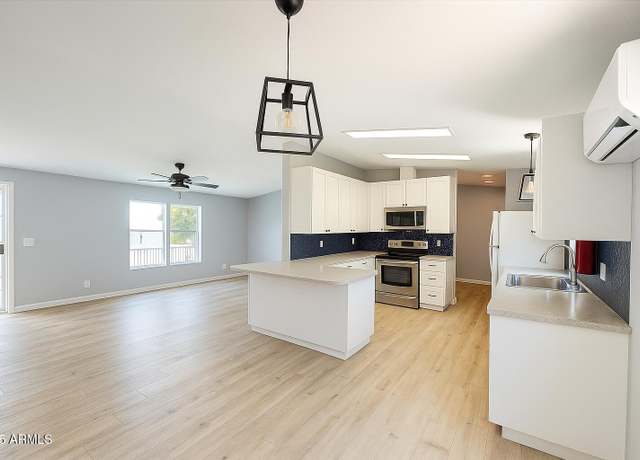 Property at 18223 N 21st Pl #52, Phoenix, AZ 85022, 3 beds, 2 baths