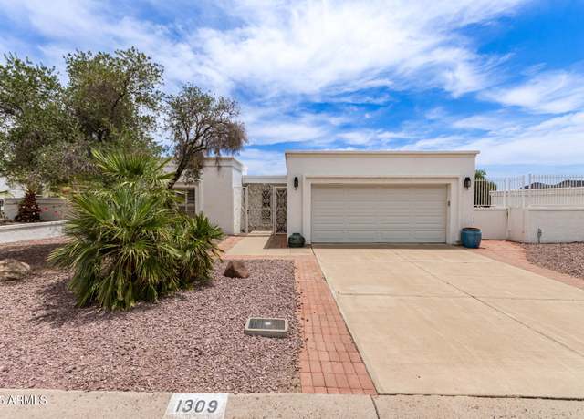 Property at 1309 E Meadow Ln, Phoenix, AZ 85022, 2 beds, 2 baths