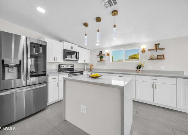 Property at 3736 W Wethersfield Rd, Phoenix, AZ 85029, 4 beds, 3 baths