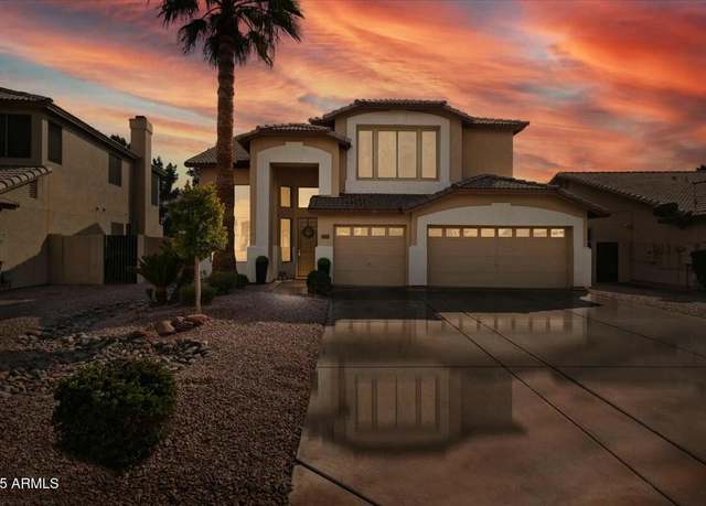 Property at 517 N Cambridge St, Gilbert, AZ 85233, 4 beds, 2.5 baths