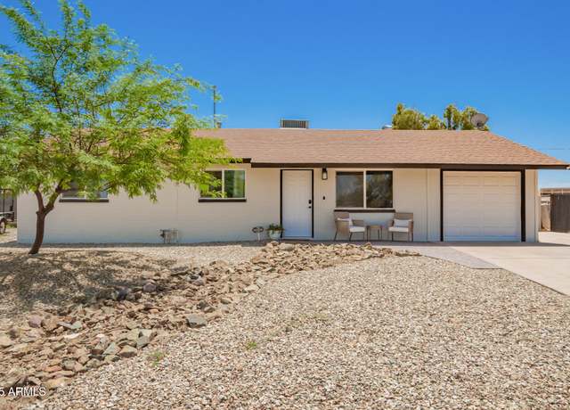 Property at 1725 W Oraibi Dr, Phoenix, AZ 85027, 3 beds, 2 baths