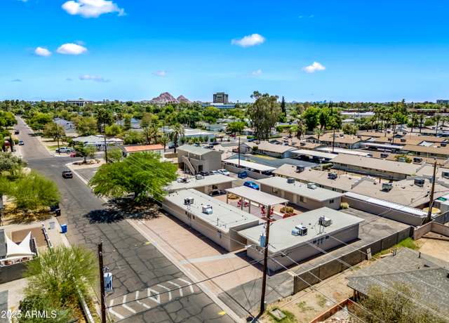 Property at 3949 E Earll Dr, Phoenix, AZ 85018, 12 beds, 10 baths